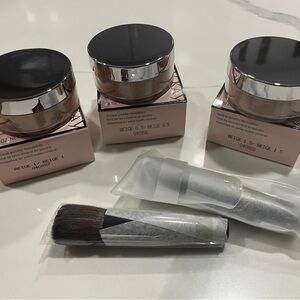 Mary Kay Beige Foundation Trio with Brush